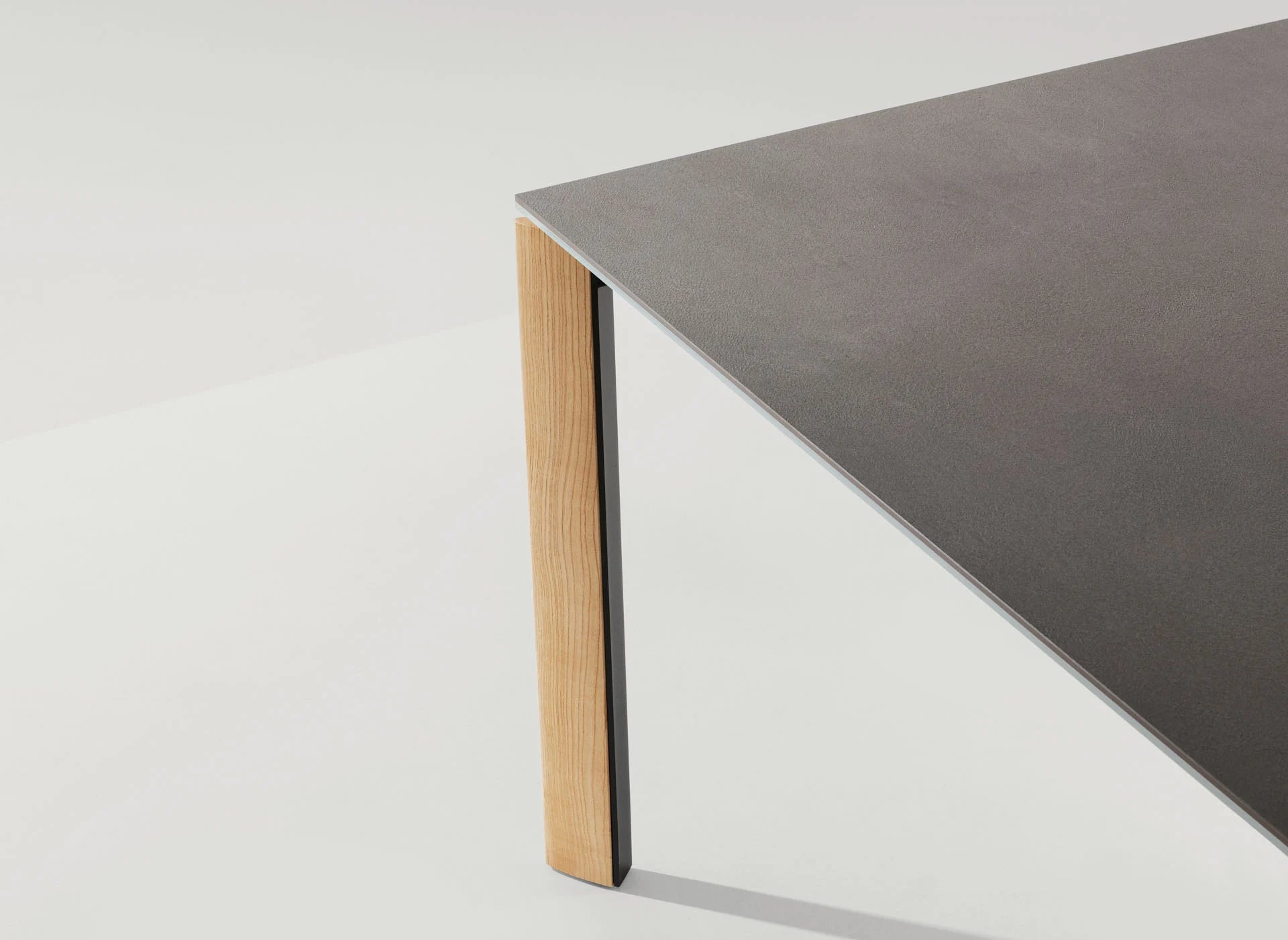 Table fixe Blade – MIDJ