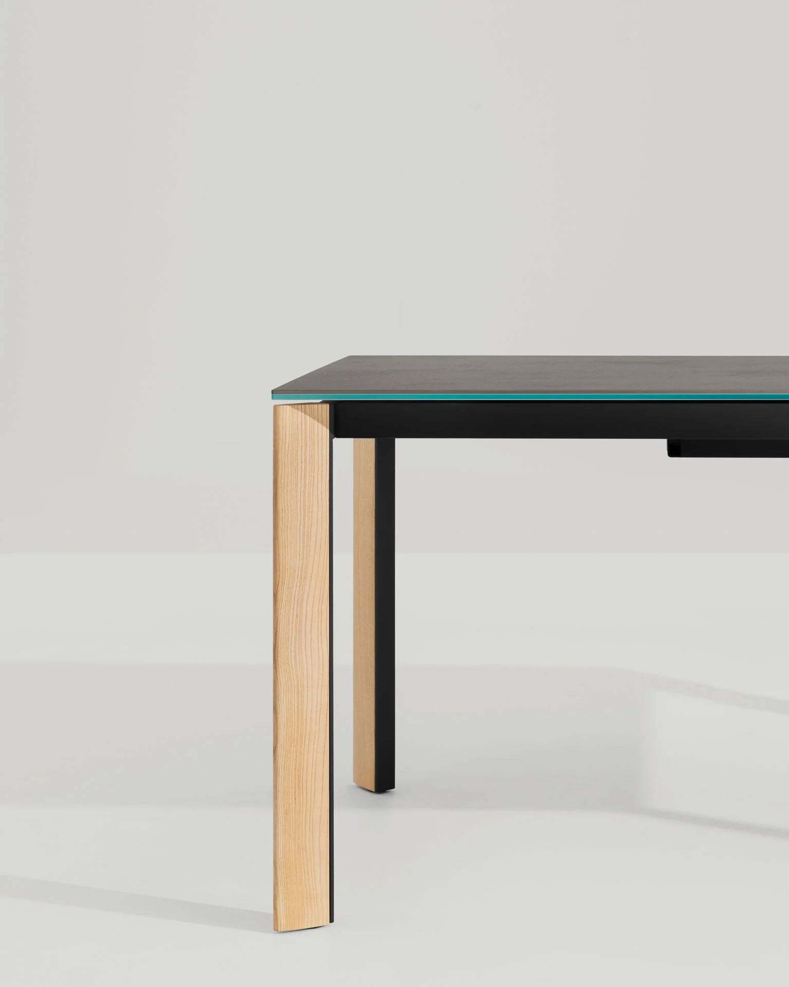 Table fixe Blade – MIDJ