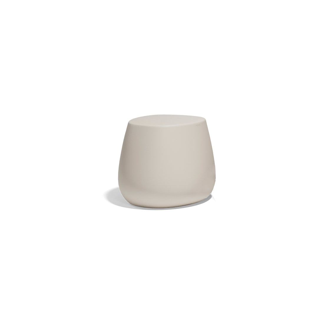 Tabouret bas Stone Vondom – Vondom Stone, mobilier design extérieur Suisse – finition Basic Standard