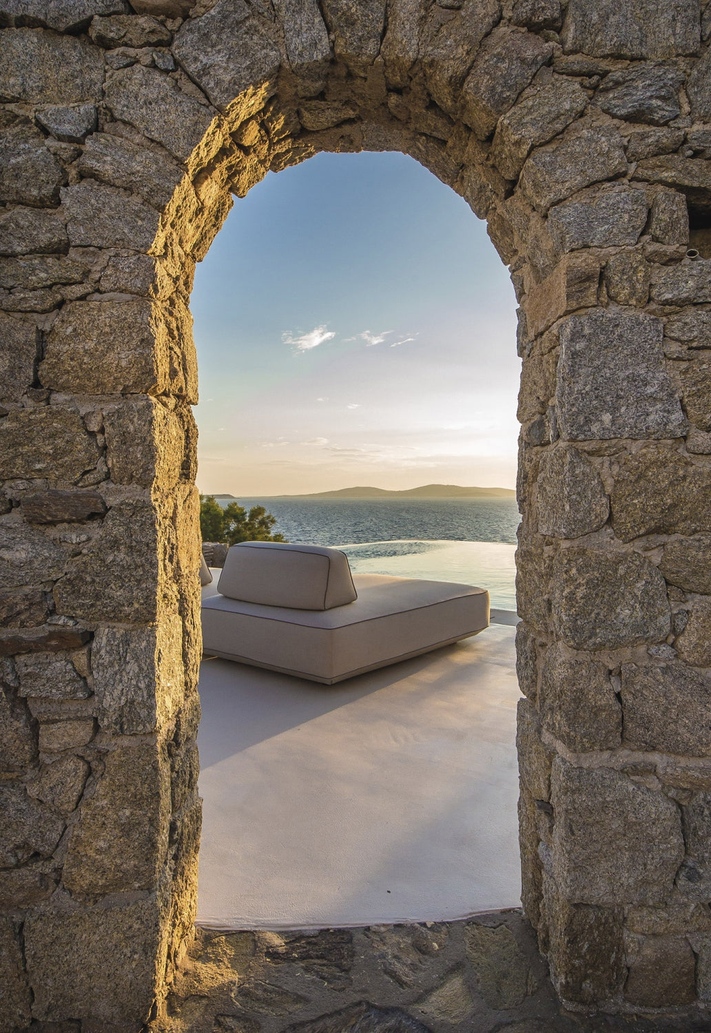 FILIPH OUTDOOR ART NOVA — visuel officiel du catalogue 2026, composition illustrative