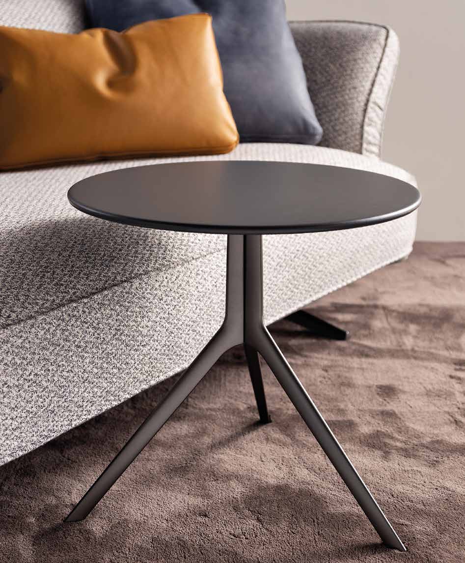 FLARE TABLES ART NOVA — visuel officiel du catalogue 2026, composition illustrative