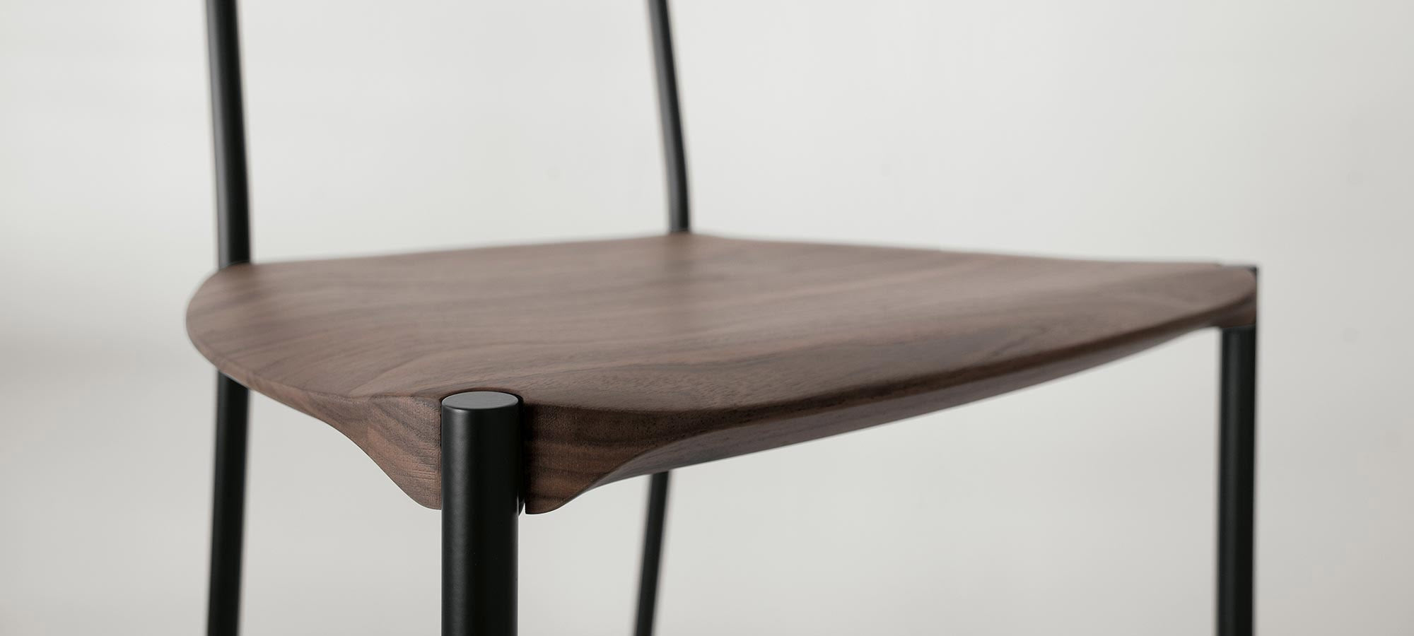 DANSKE – Chaises & tabouret EXTENDO