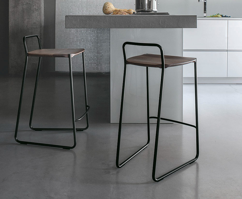 DANSKE – Chaises & tabouret EXTENDO