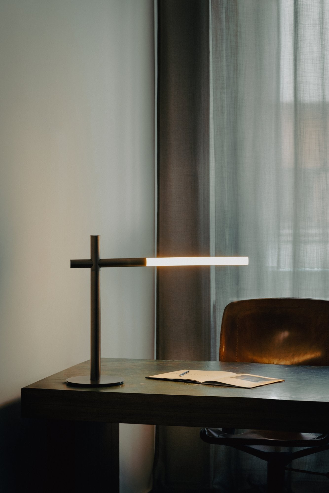Bianca Contardi — lampe de table, finition or