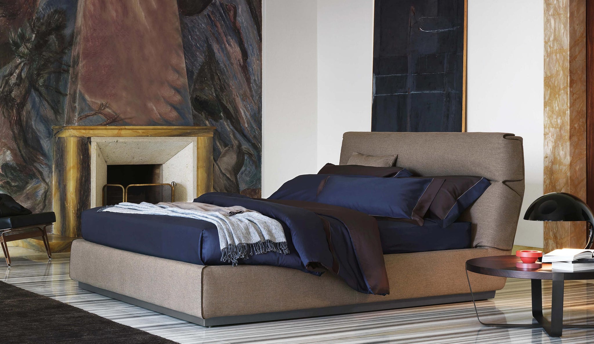 Lit Gentleman tête haute