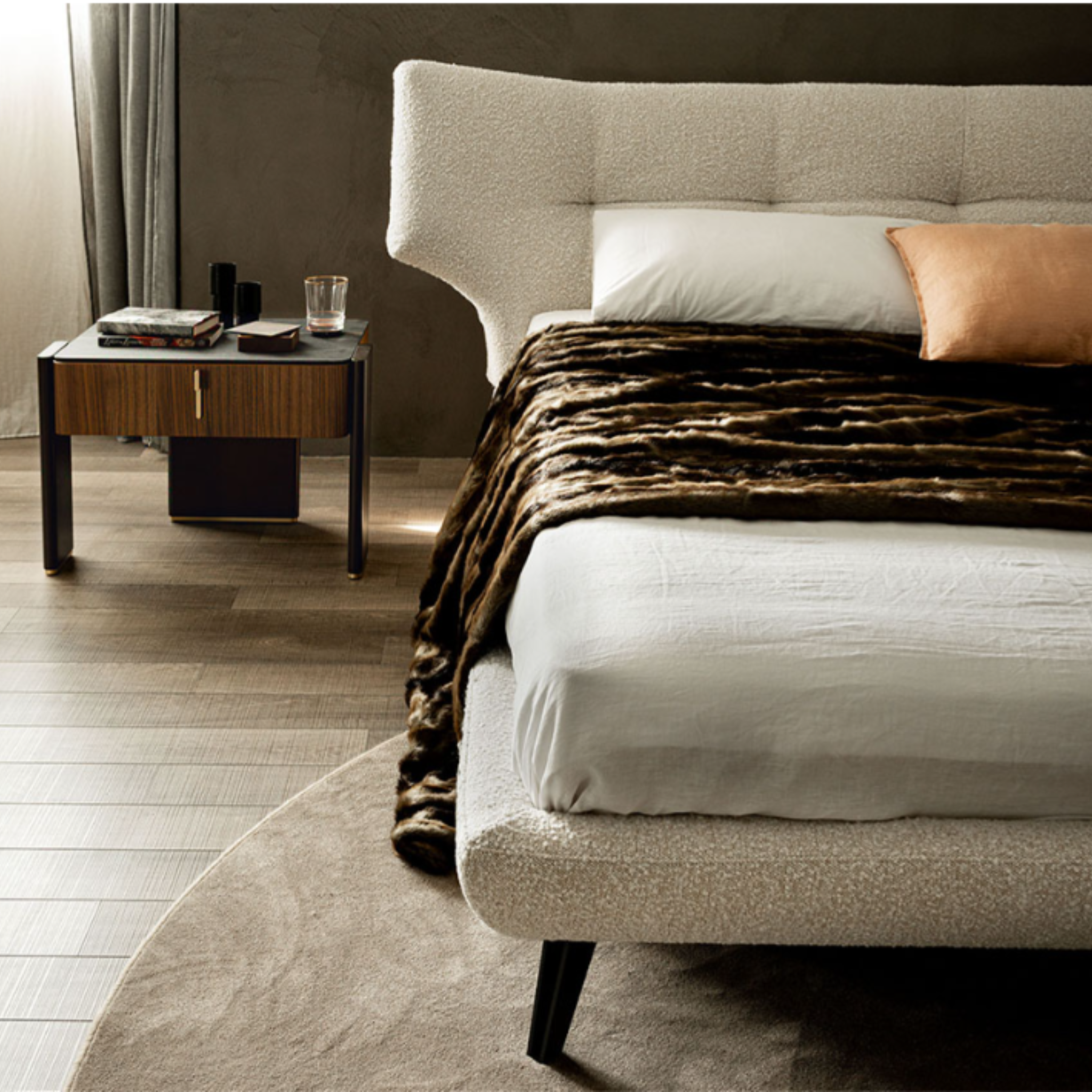 Lit Thomas - Cattelan Italia