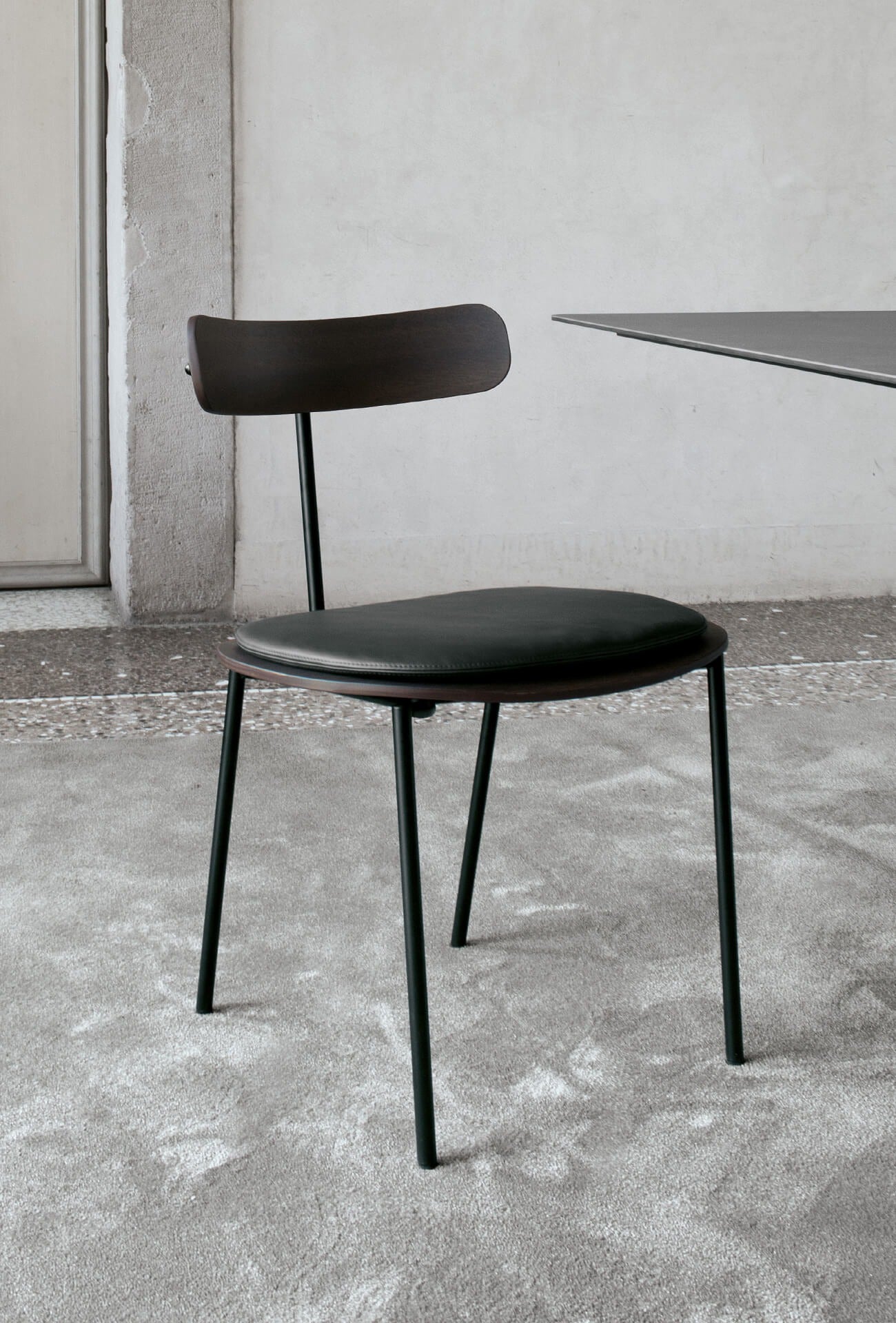 ECH3 – Chaise design EXTENDO