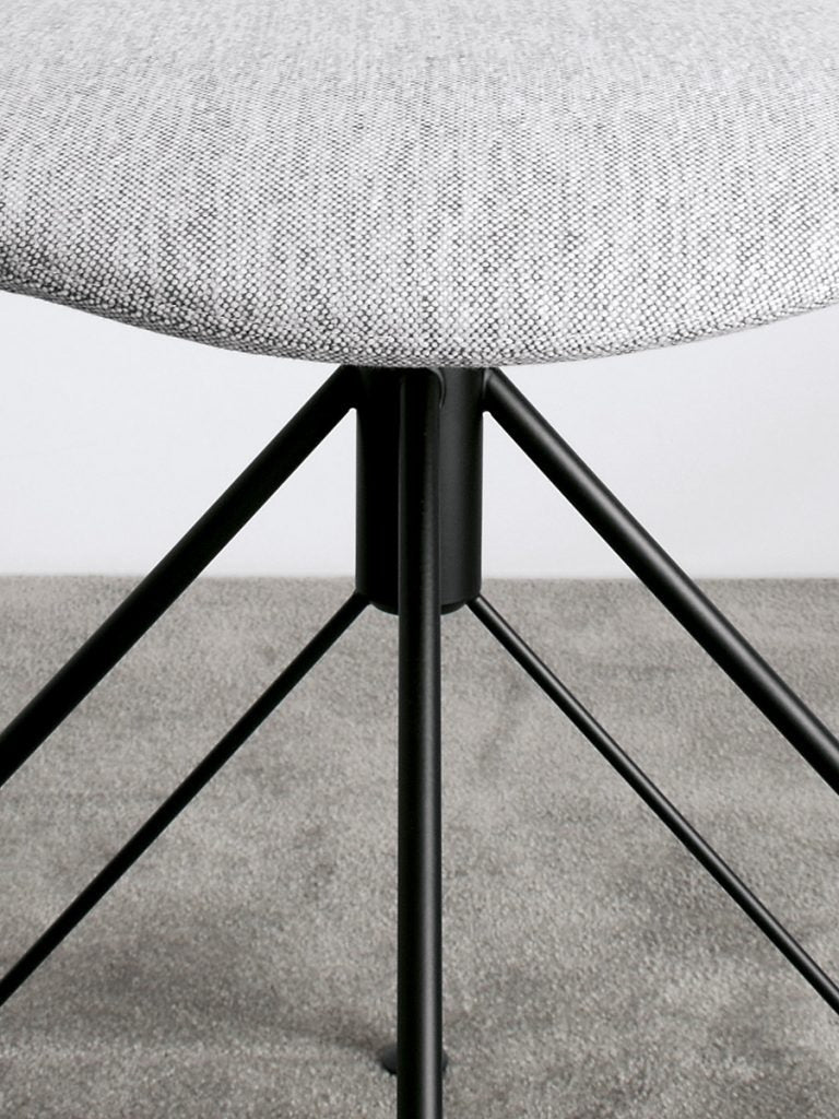 ECH5 – Chaise design EXTENDO