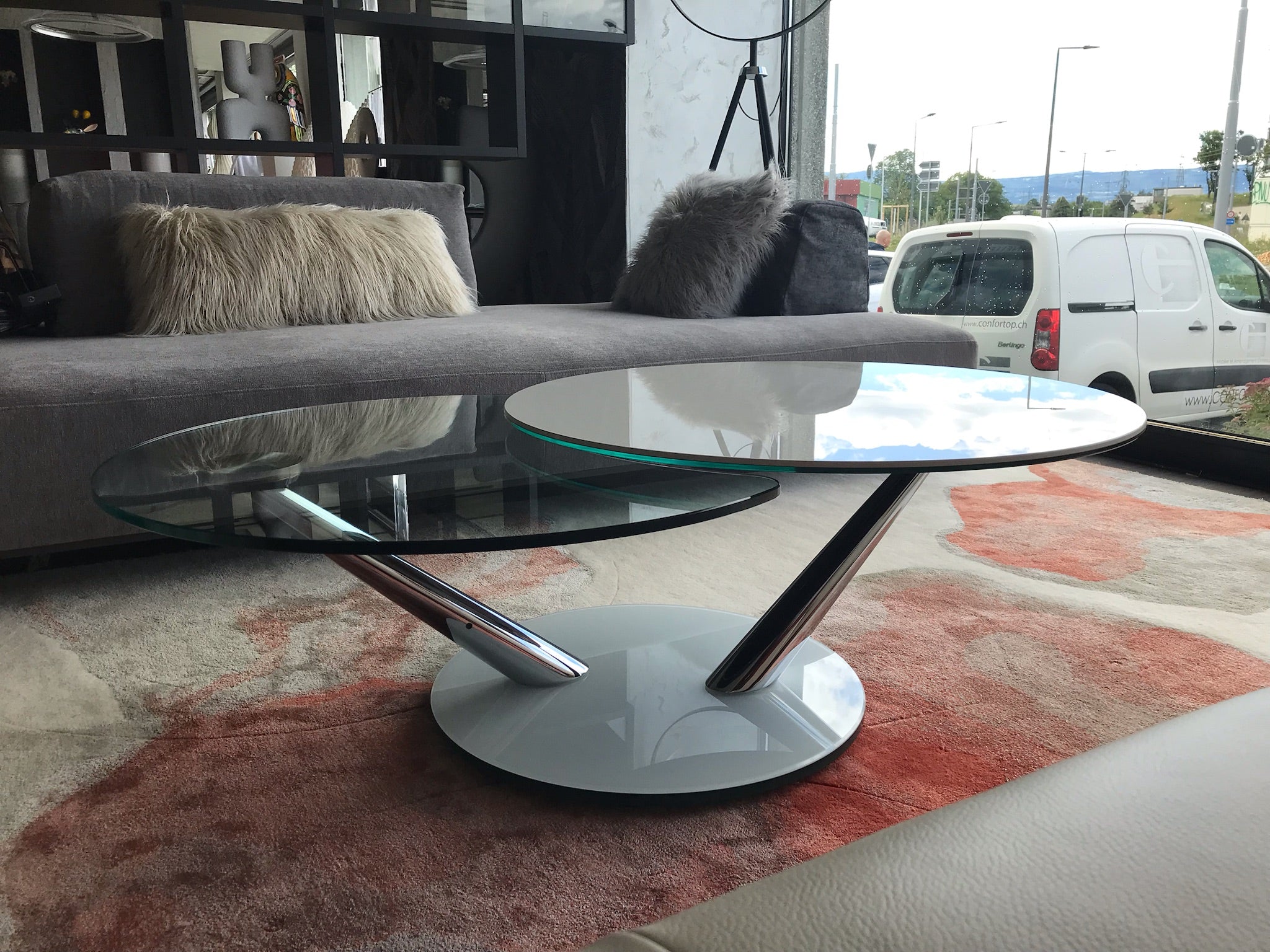 Naos Cadabra – Table basse transformable d’exposition