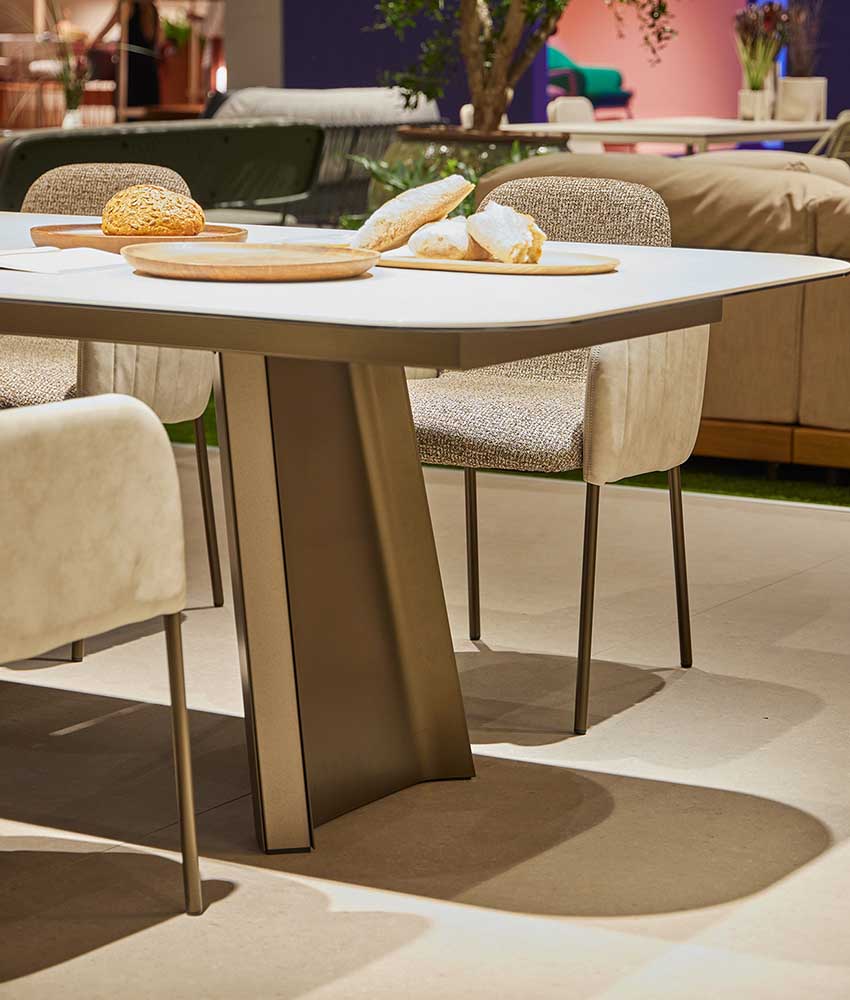 Table TUL Fixe Mobliberica - céramique, pieds facetés