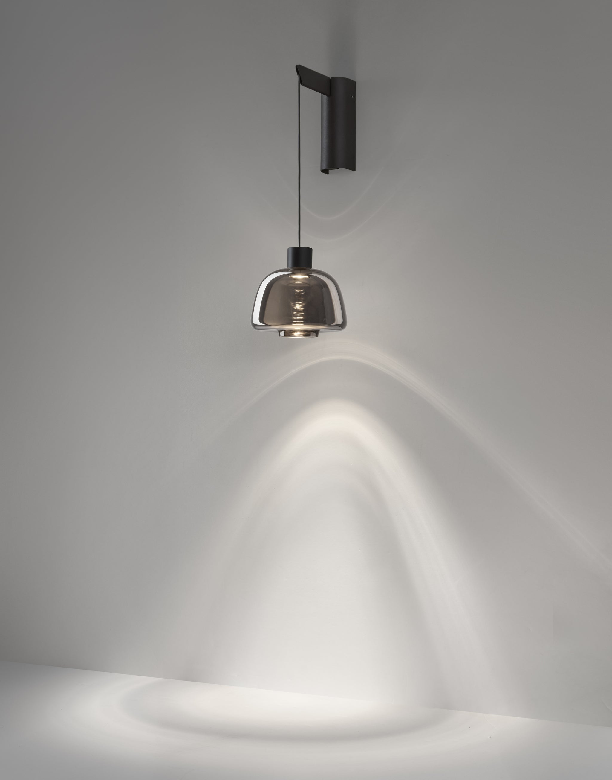 Drep A/01 Bover — Blanc opale — photographie officielle du luminaire