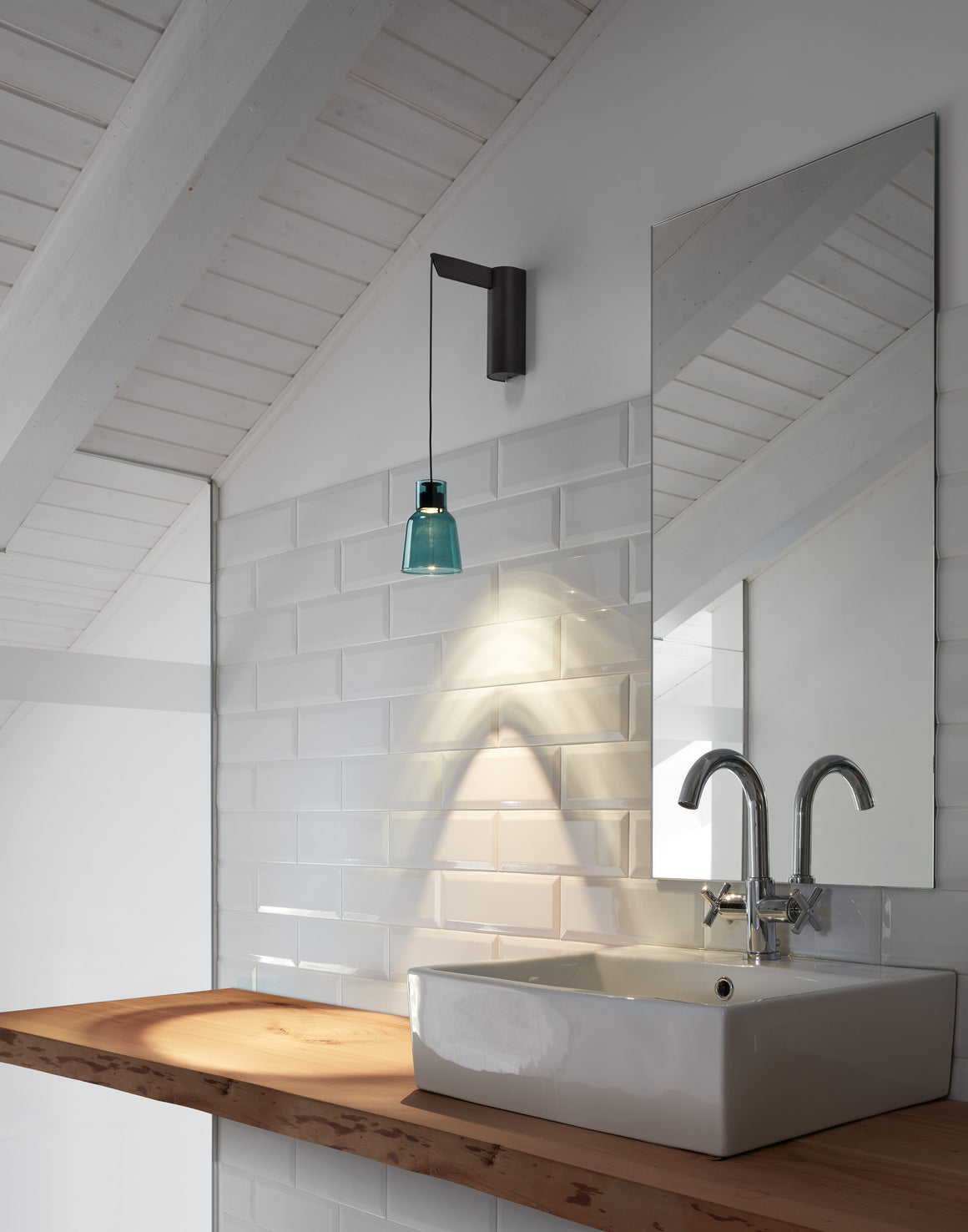 Drip/Drop A/01 Bover — Drip · Polycarbonate opale — photographie officielle du luminaire