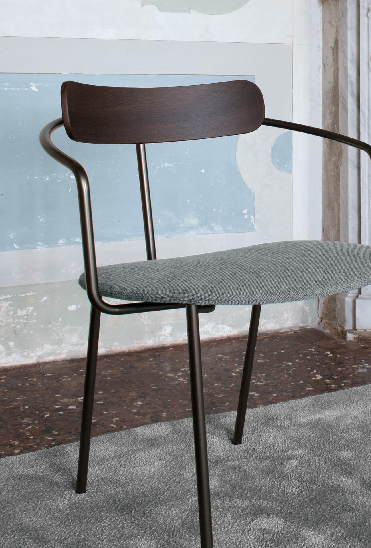 ECH3 – Chaise design EXTENDO