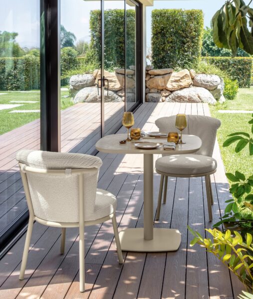 Table à manger James 80×80 - Talenti – Warm white - Cobra yellow