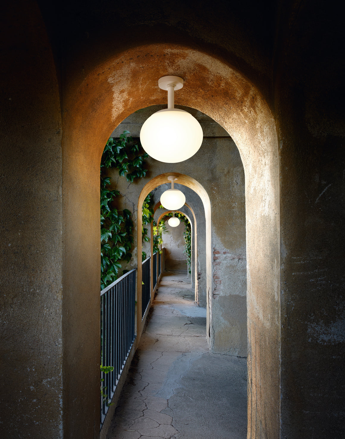 Elipse PF/30 Outdoor Bover — blanc, photographie officielle ; équipement lumineux selon la variante et le PDF EU